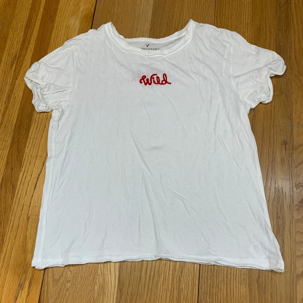 American Eagle Wild Child Embroidered White T-Shirt Womens Medium Short‎ Sleeve